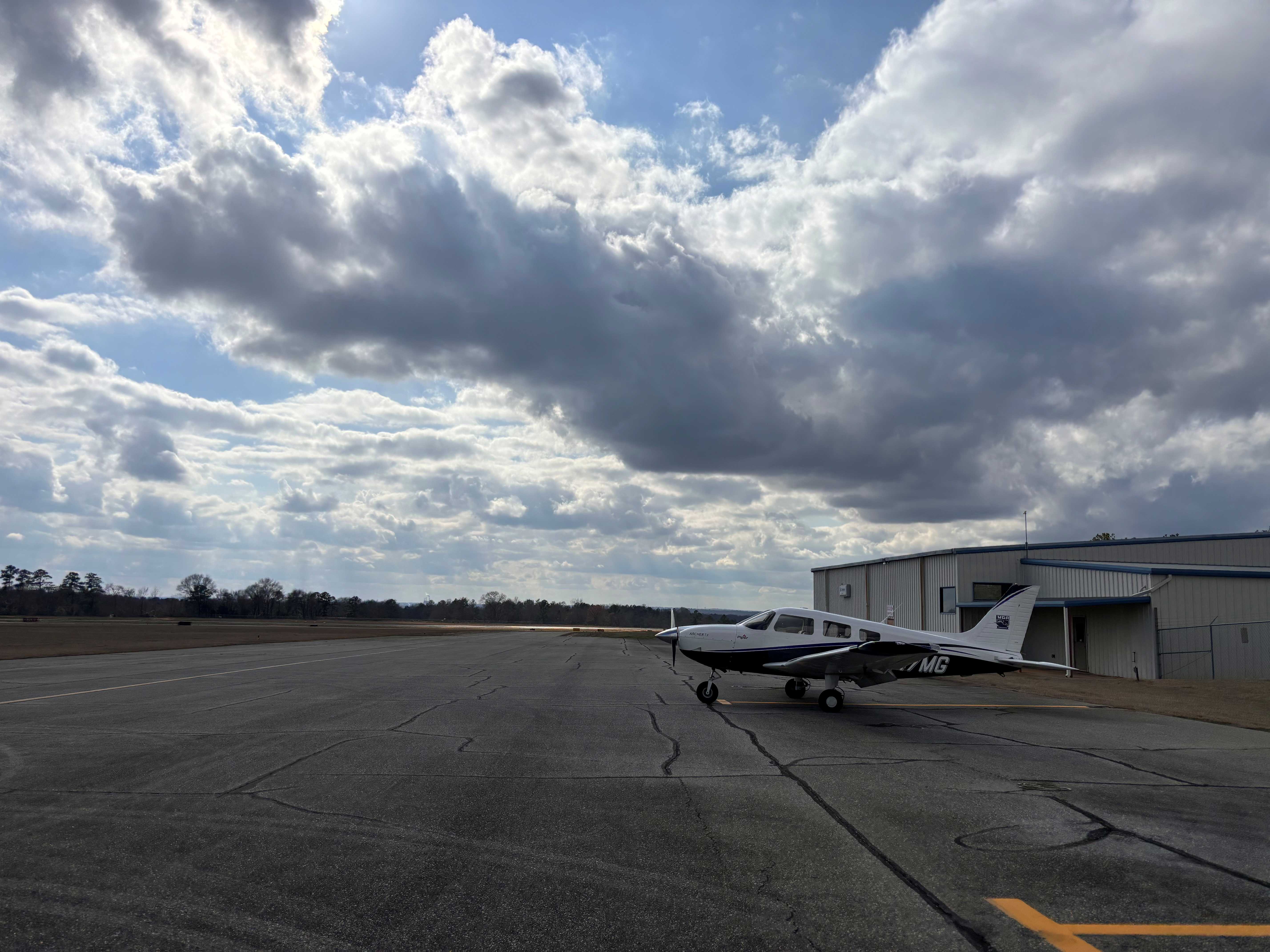 Macon Downtown Airport